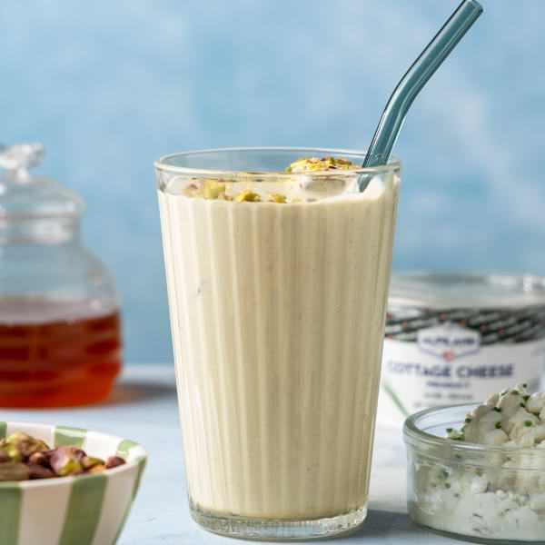 Smoothie με cottage σχοινόπρασο, μέλι και φιστικί Αιγίνης